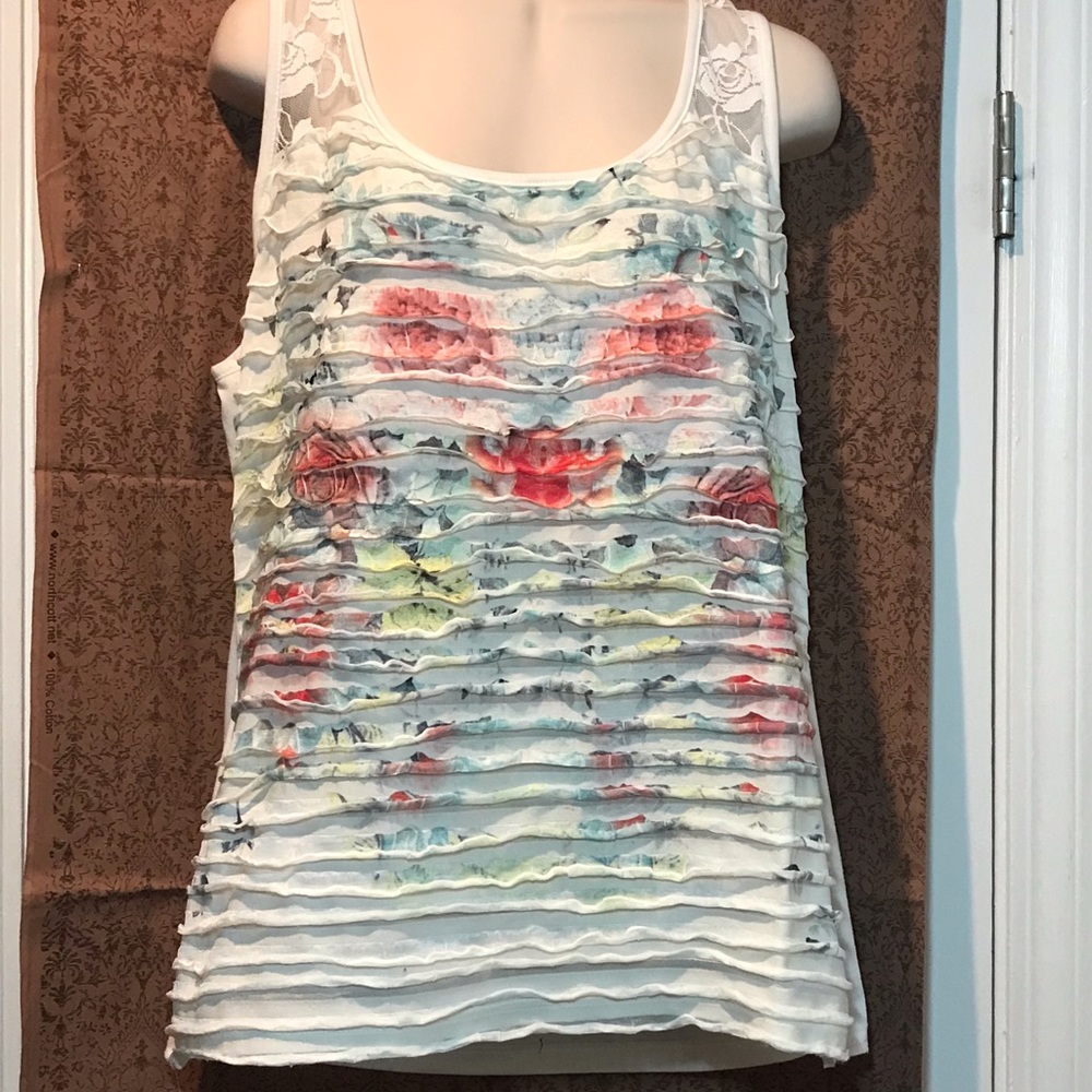 Ruffled tank top extra large